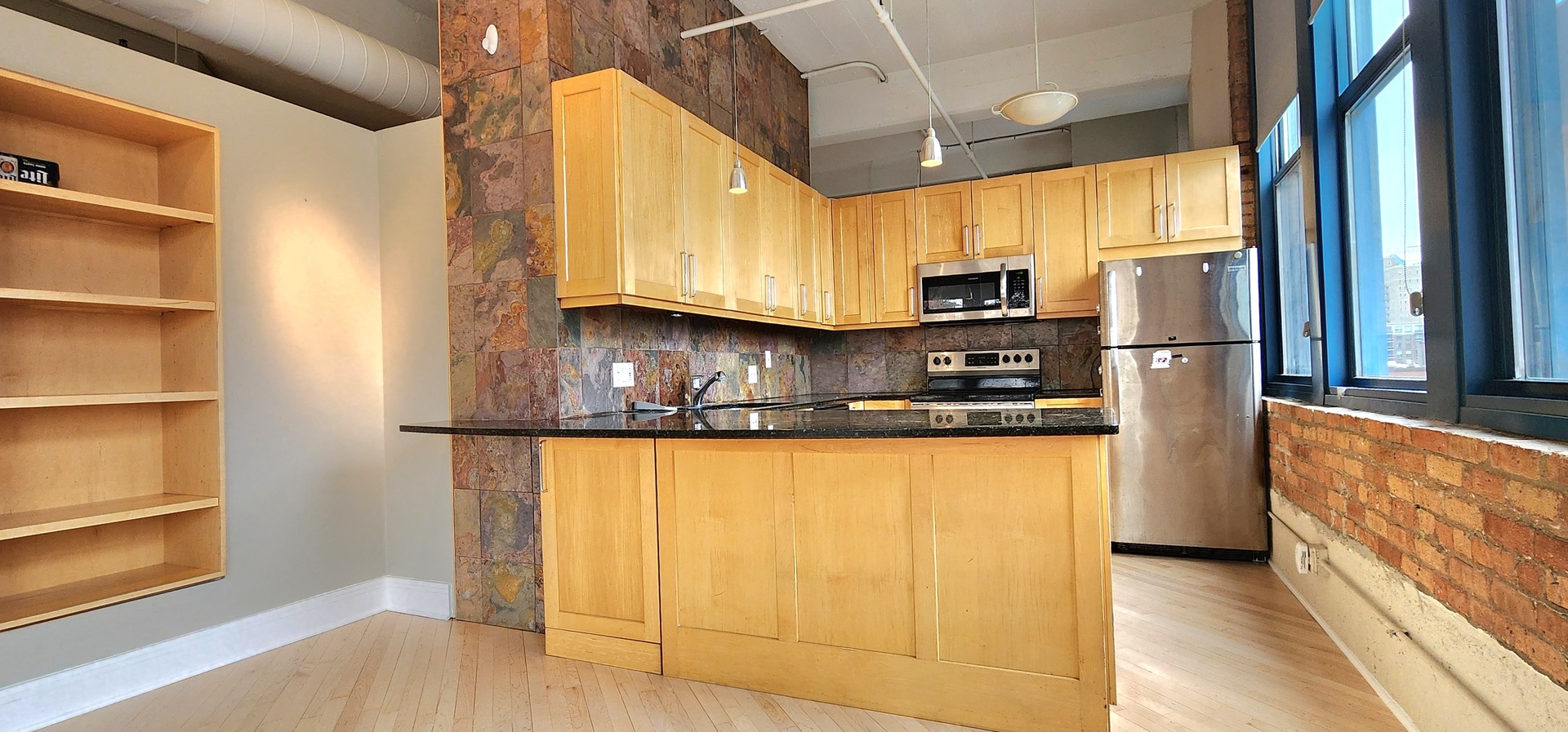 124 W Polk Street Unit: 707