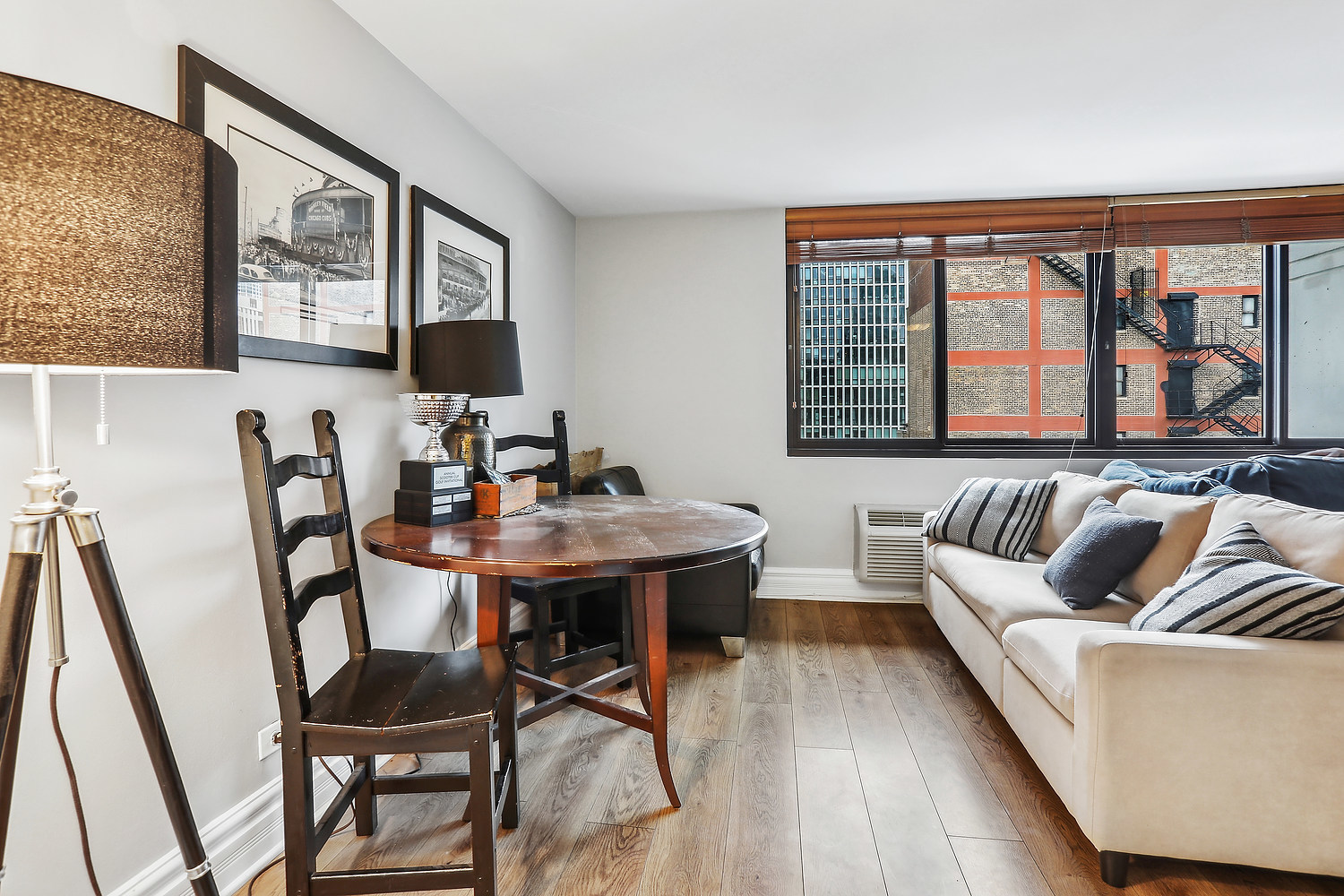 1221 N DEARBORN Street Unit: 1604S