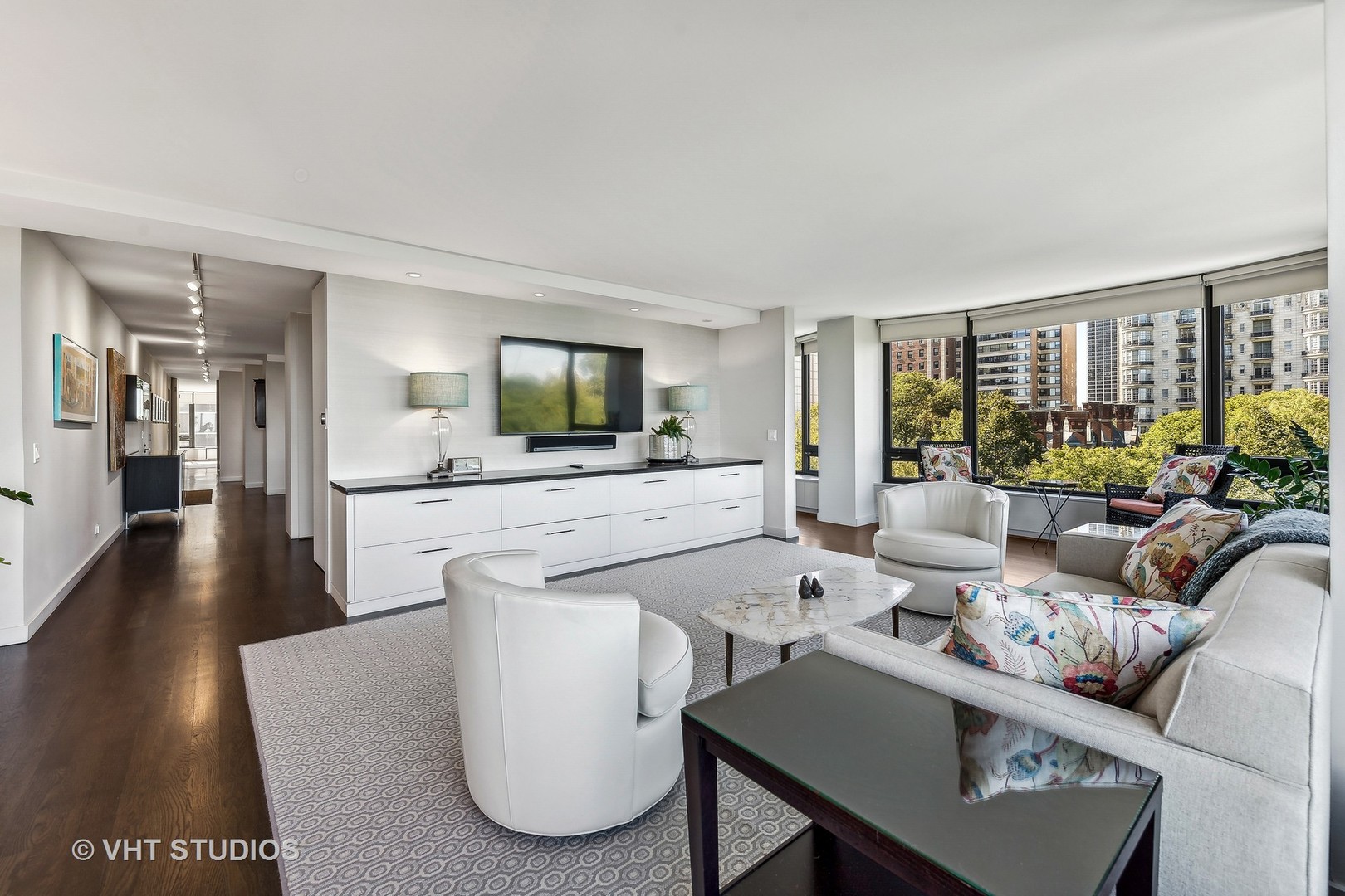 1555 N Astor Street Unit: 7W