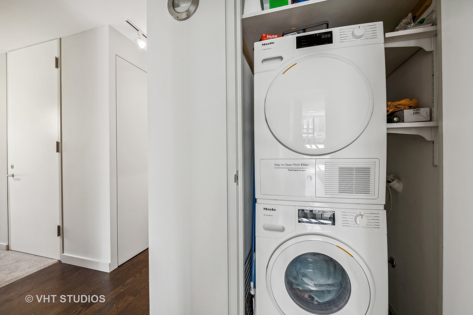 1555 N Astor Street Unit: 7W