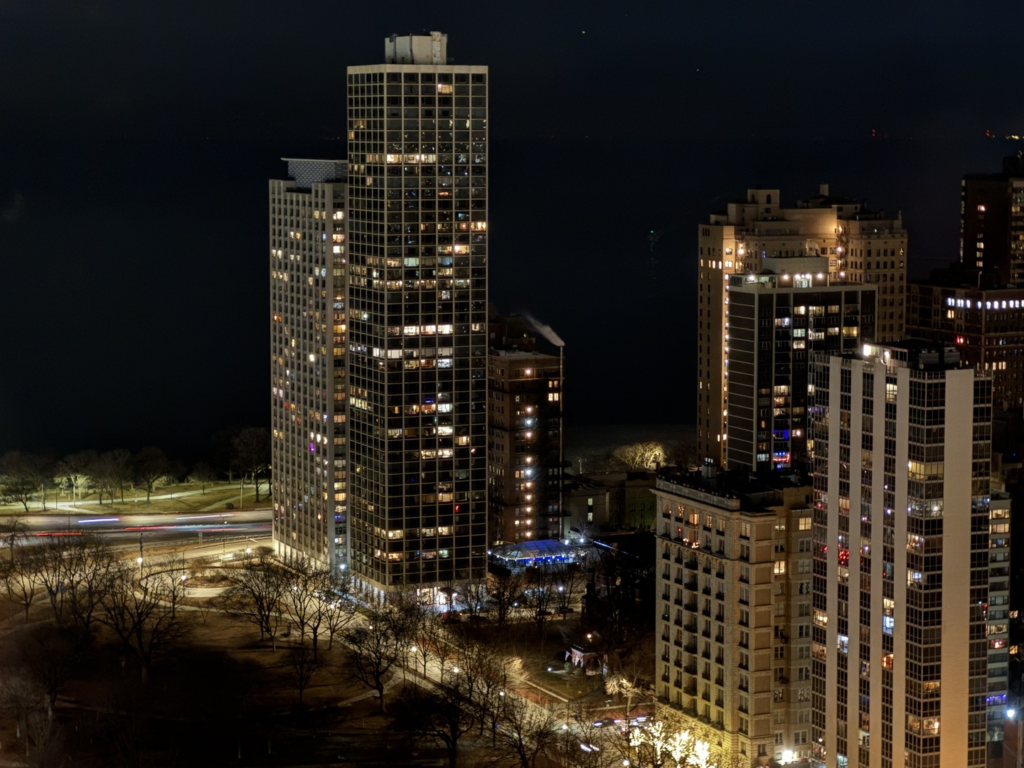 1555 N Astor Street Unit: 7W