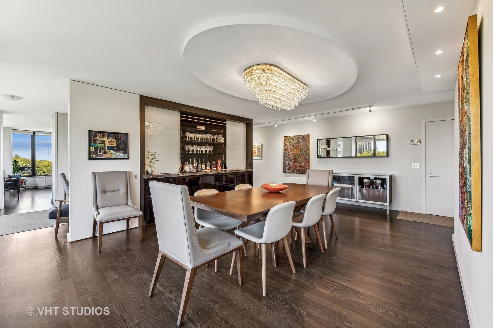 1555 N Astor Street Unit: 7W