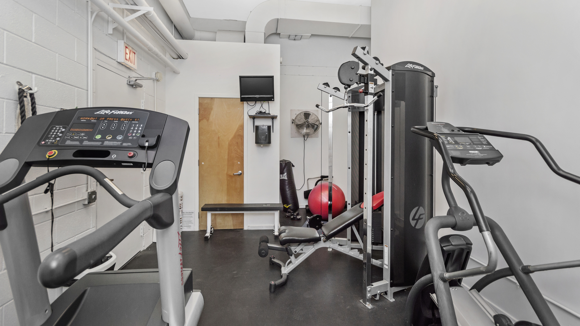 1000 W Leland Avenue Unit: 7H