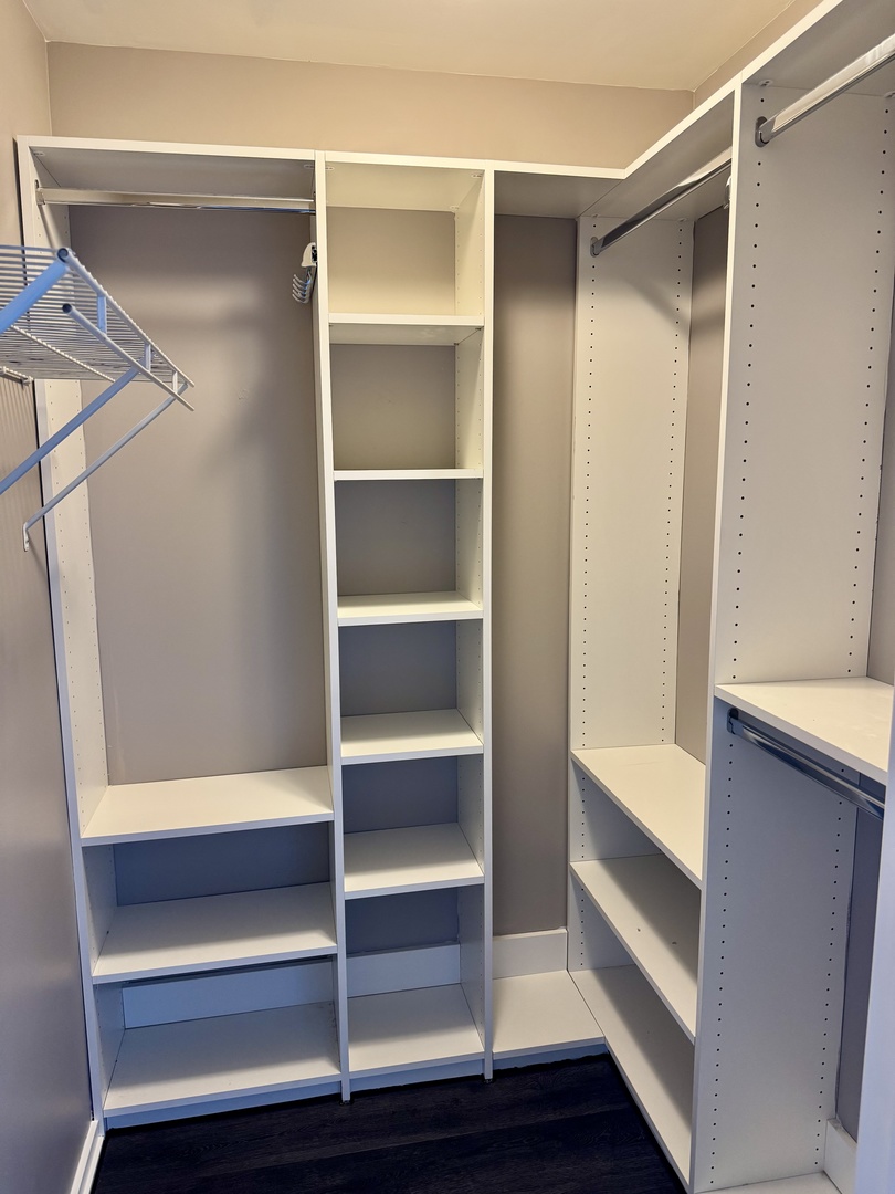 1000 W Leland Avenue Unit: 7H