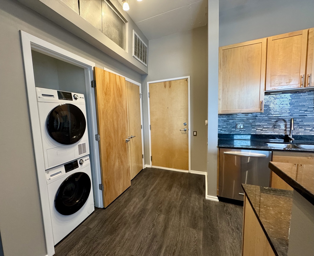 1000 W Leland Avenue Unit: 7H