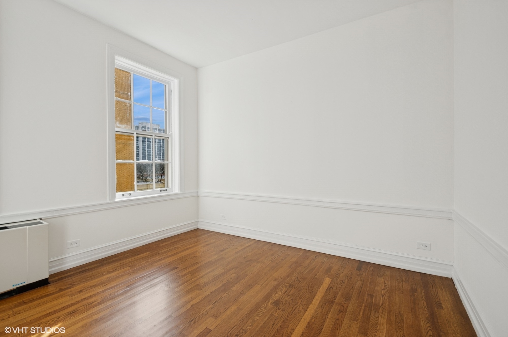 3314 N Lake Shore Drive Unit: 6D
