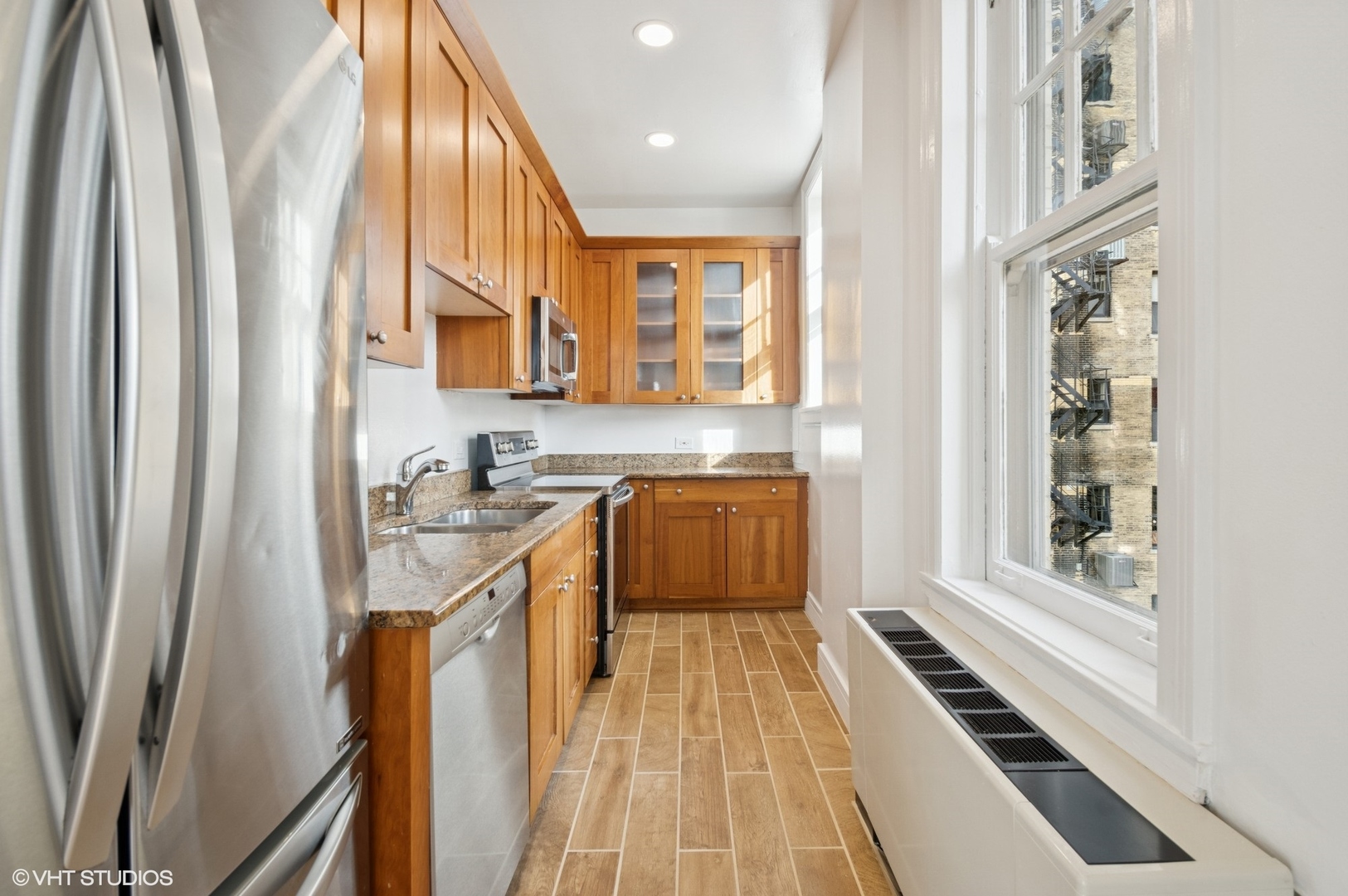 3314 N Lake Shore Drive Unit: 6D