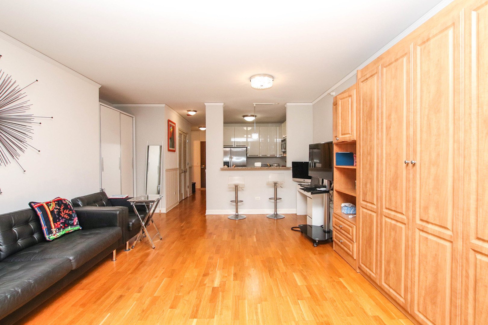 450 E Waterside Drive Unit: 907