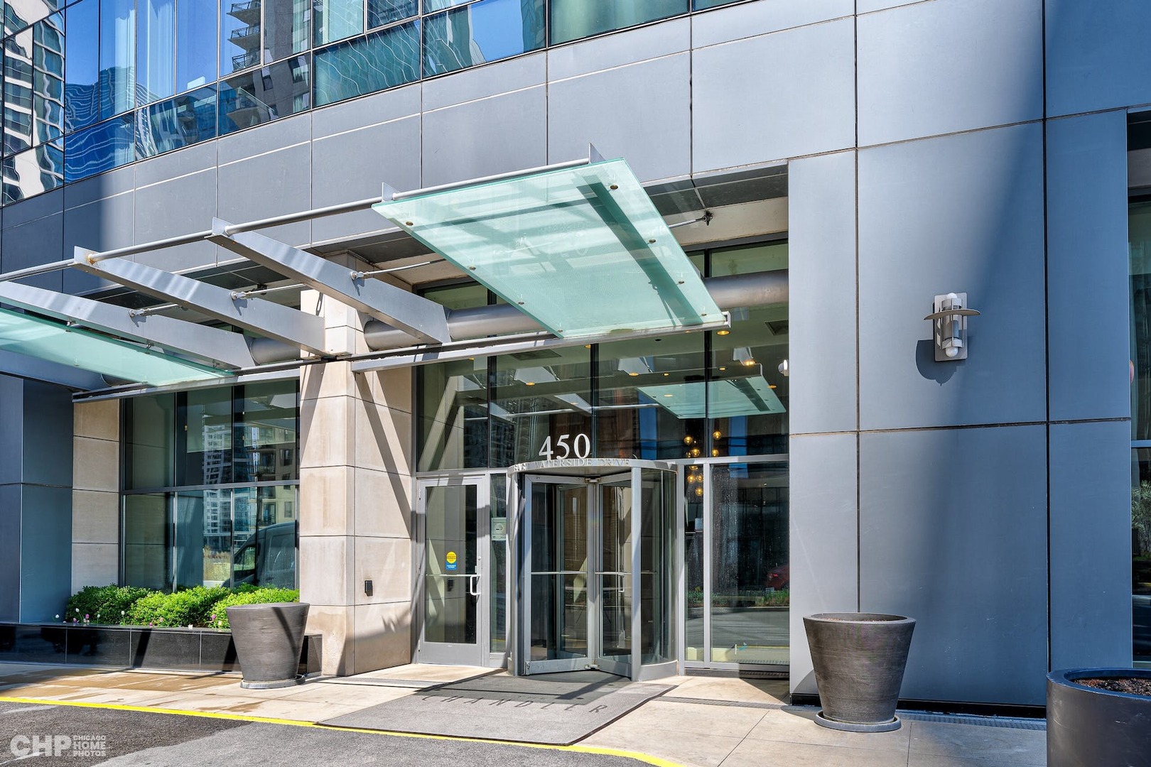 450 E Waterside Drive Unit: 907