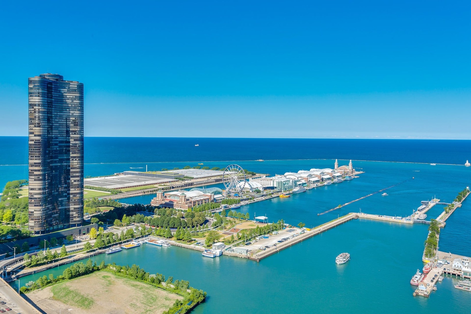 450 E Waterside Drive Unit: 907