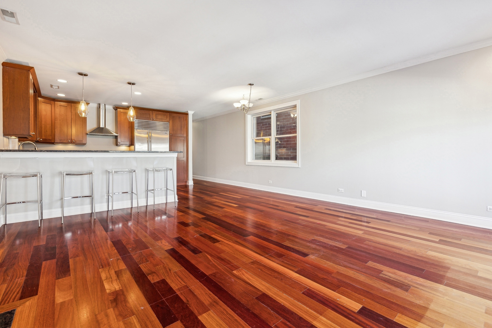 3537 N Wilton Avenue Unit: 3