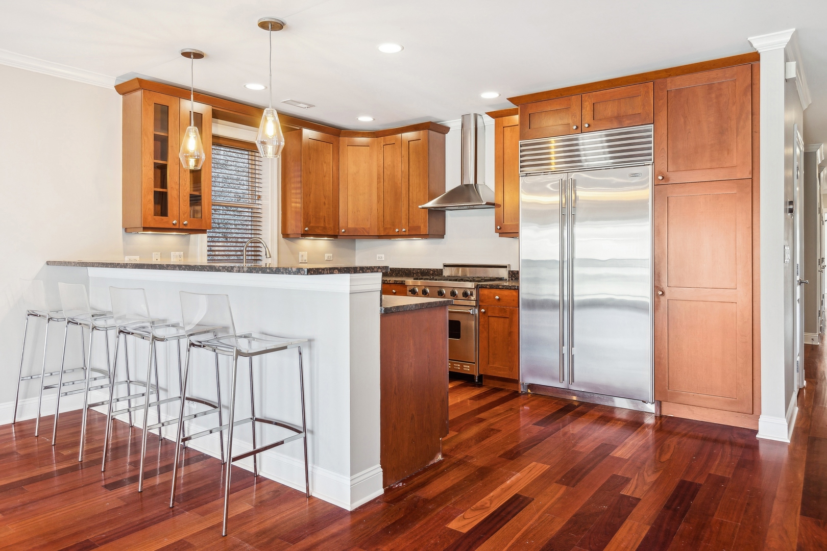 3537 N Wilton Avenue Unit: 3