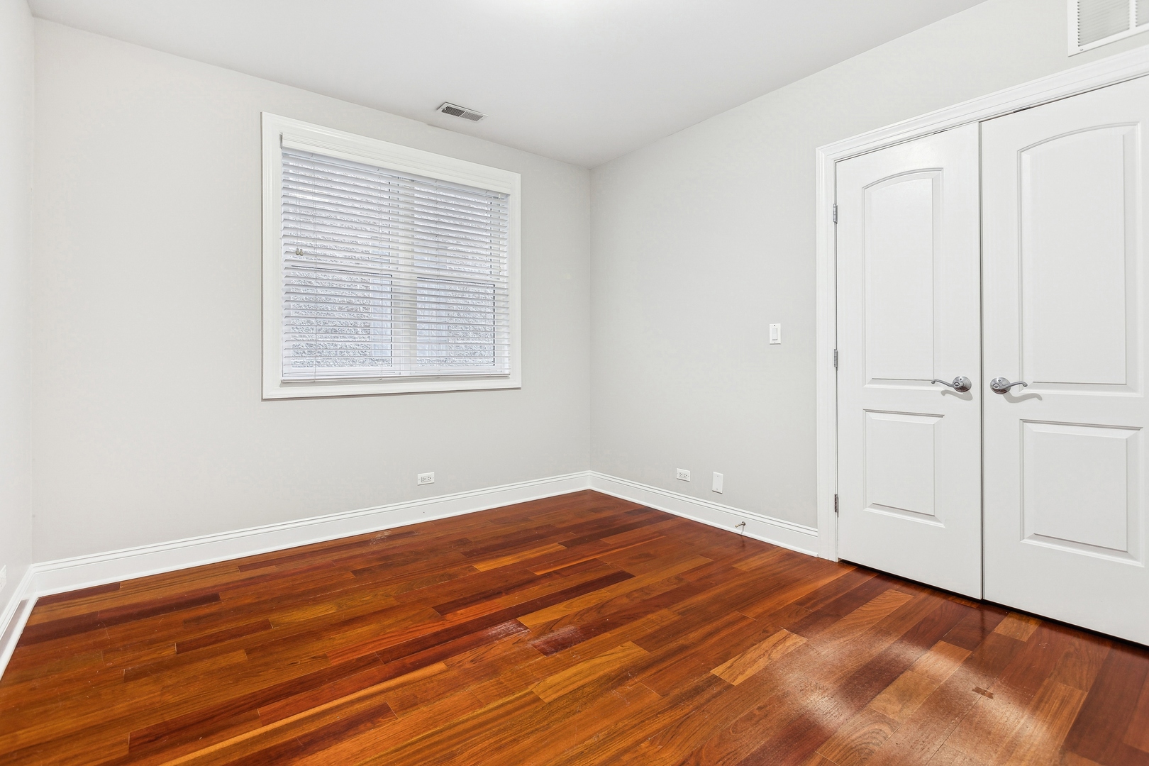 3537 N Wilton Avenue Unit: 3