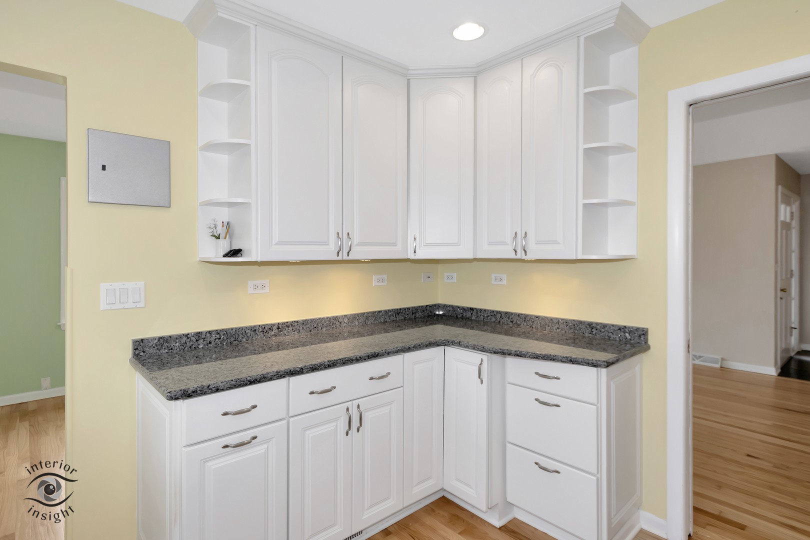 854 S Hawthorne Avenue