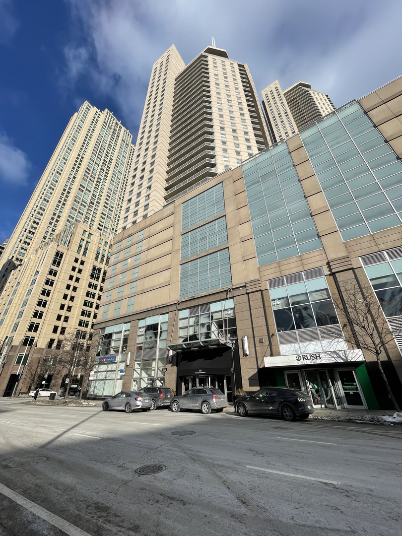 545 N Dearborn Street Unit: 2501
