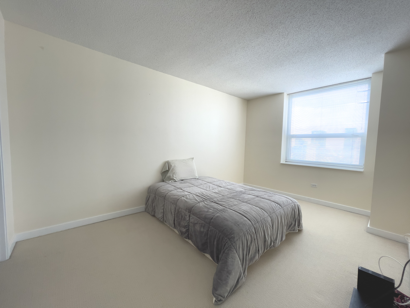 545 N Dearborn Street Unit: 2501