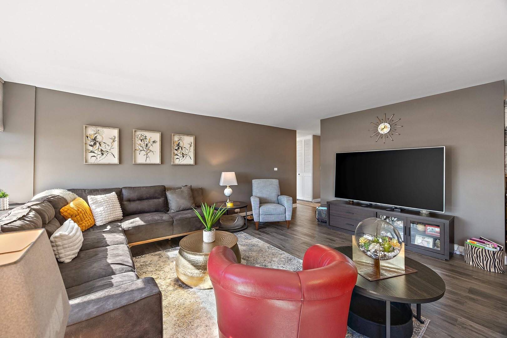 4250 N Marine Drive Unit: 806