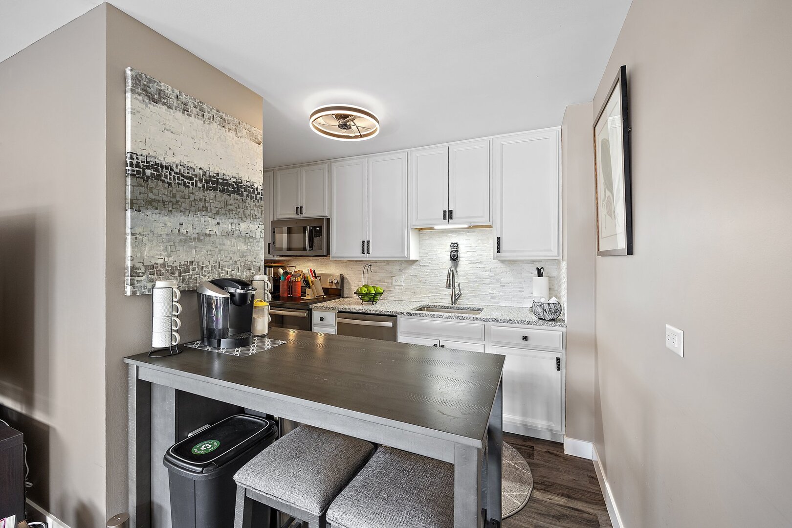 4250 N Marine Drive Unit: 806