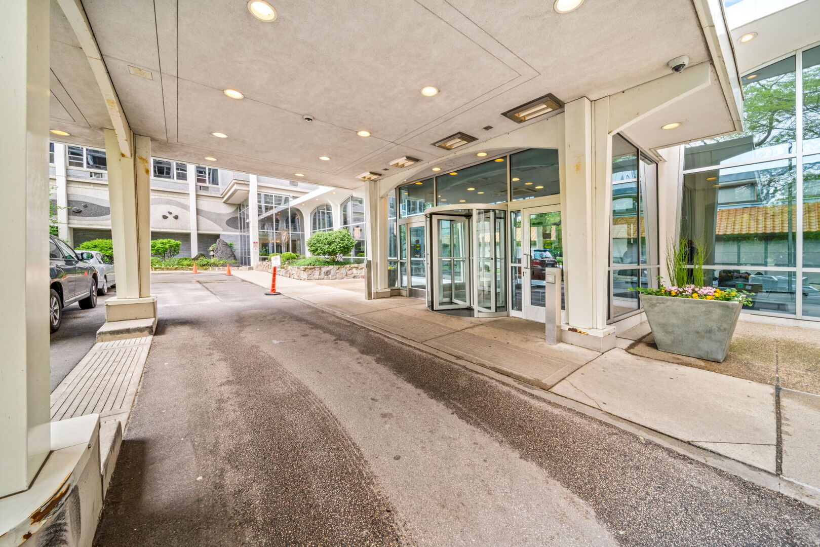 4250 N Marine Drive Unit: 806