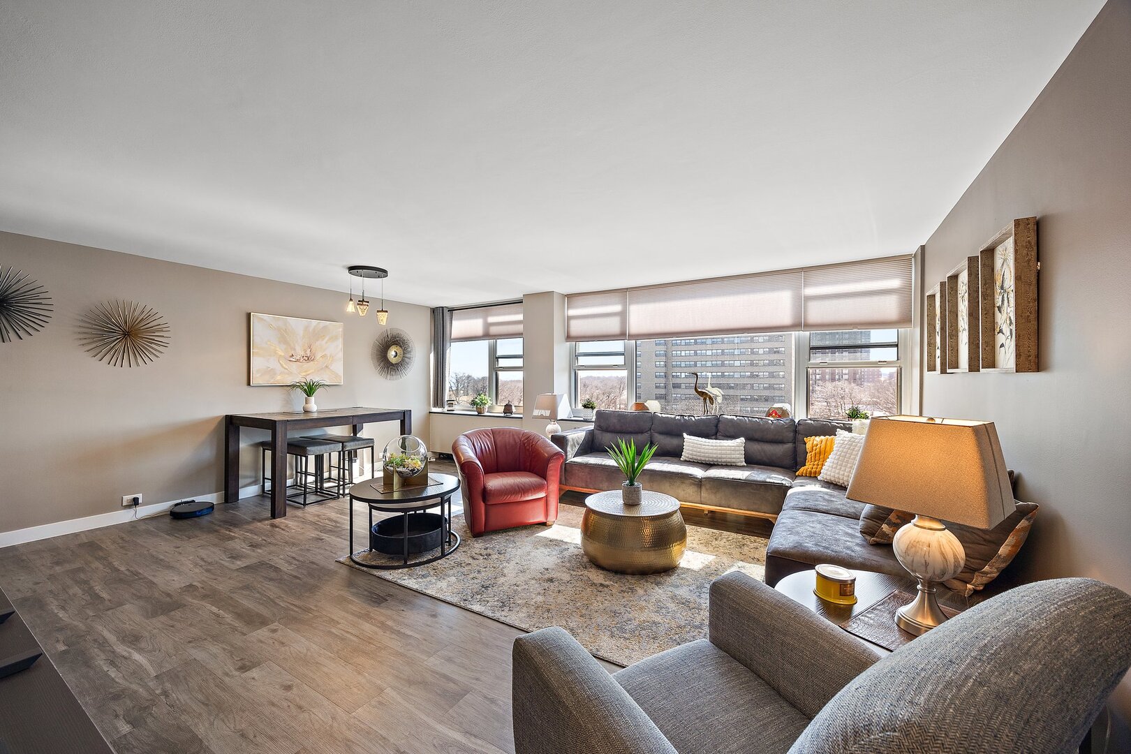 4250 N Marine Drive Unit: 806