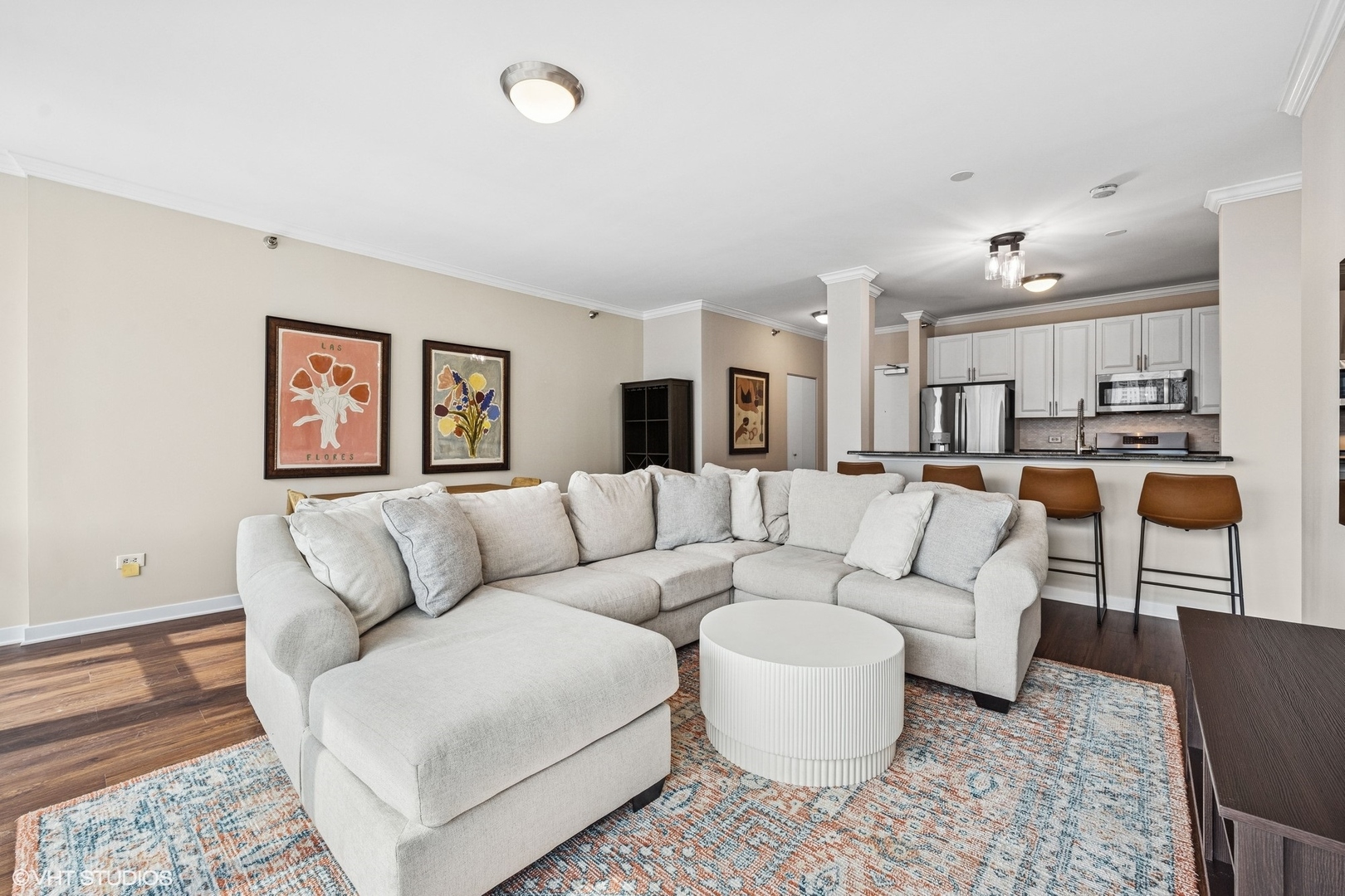757 N Orleans Street Unit: 912