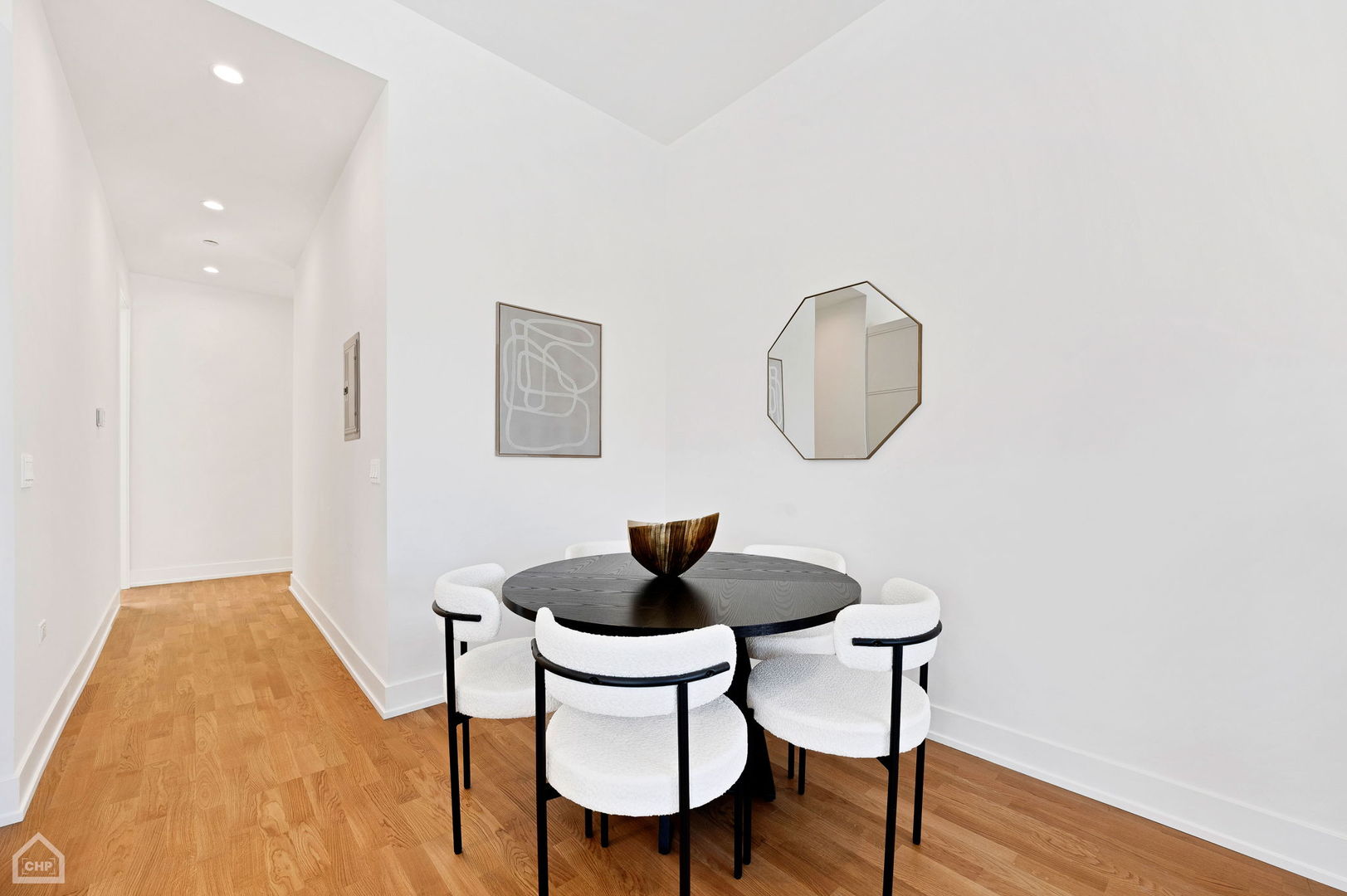 2127 W Madison Street Unit: 408