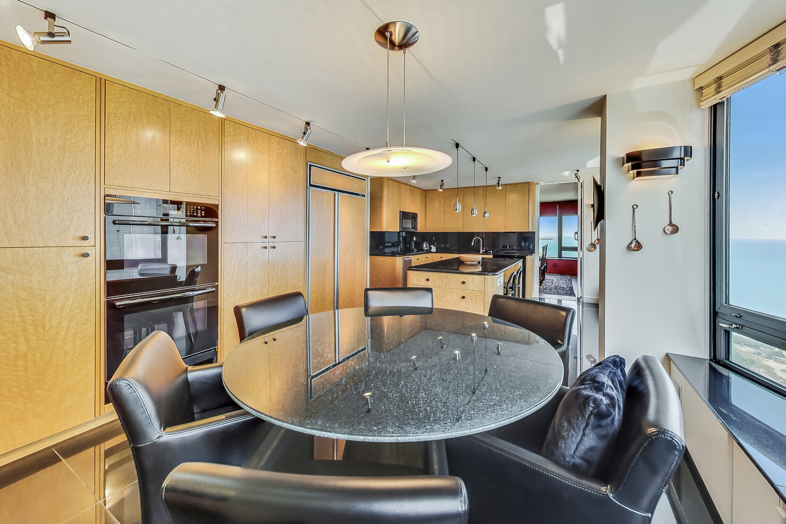 1555 N Astor Street Unit: 36E