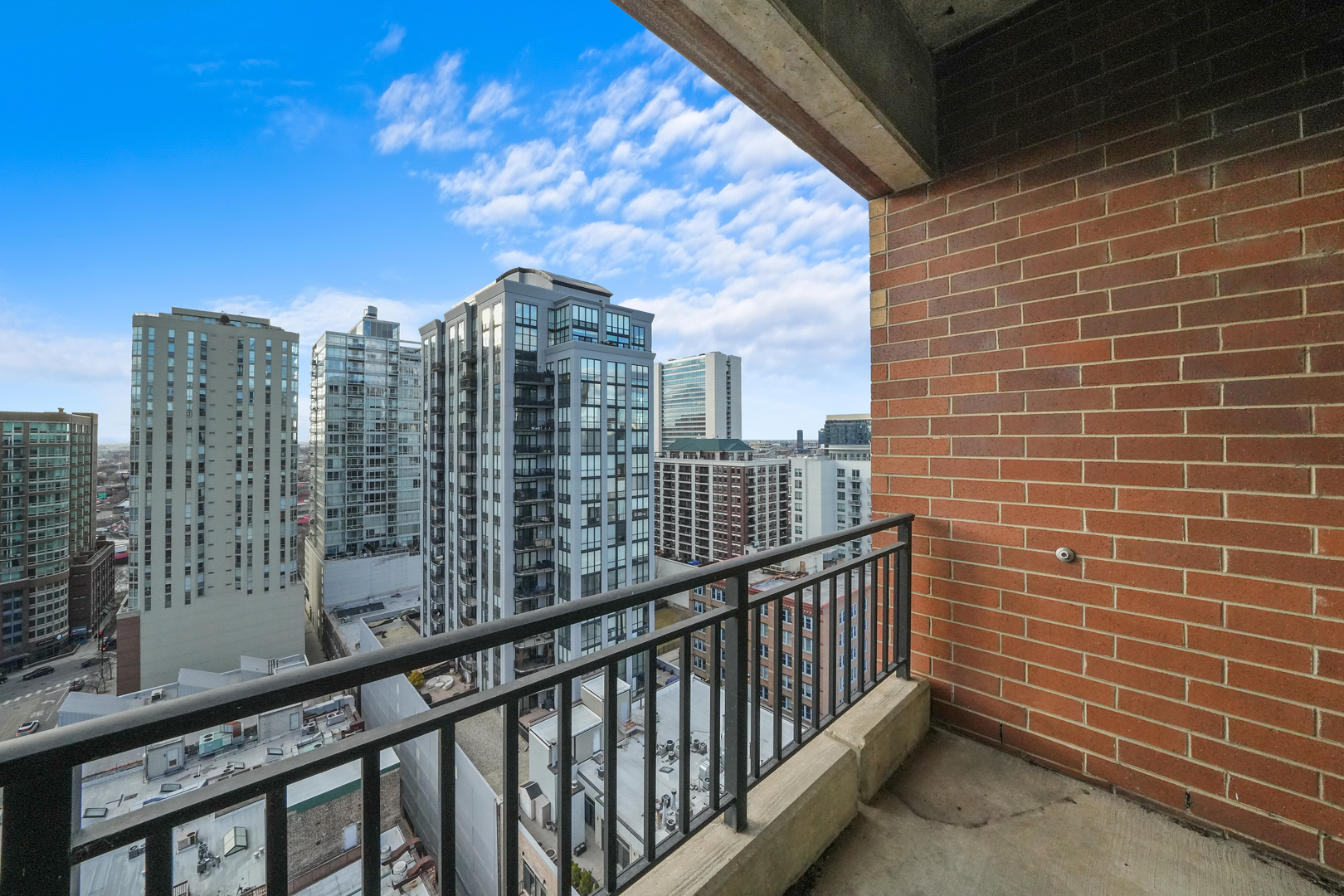 400 W Ontario Street Unit: 1708