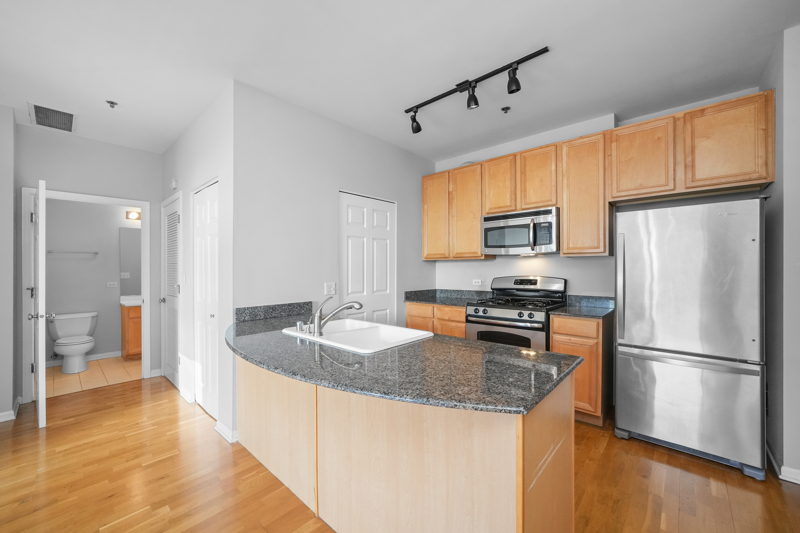 400 W Ontario Street Unit: 1708