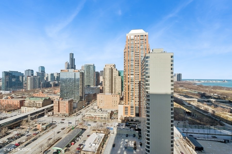 1250 S Michigan Avenue Unit: 2405