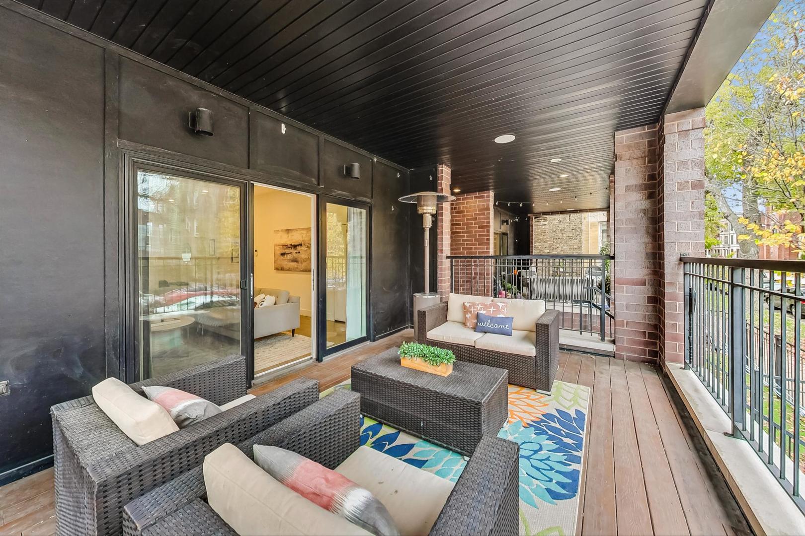 900 N Hoyne Avenue Unit: 1S