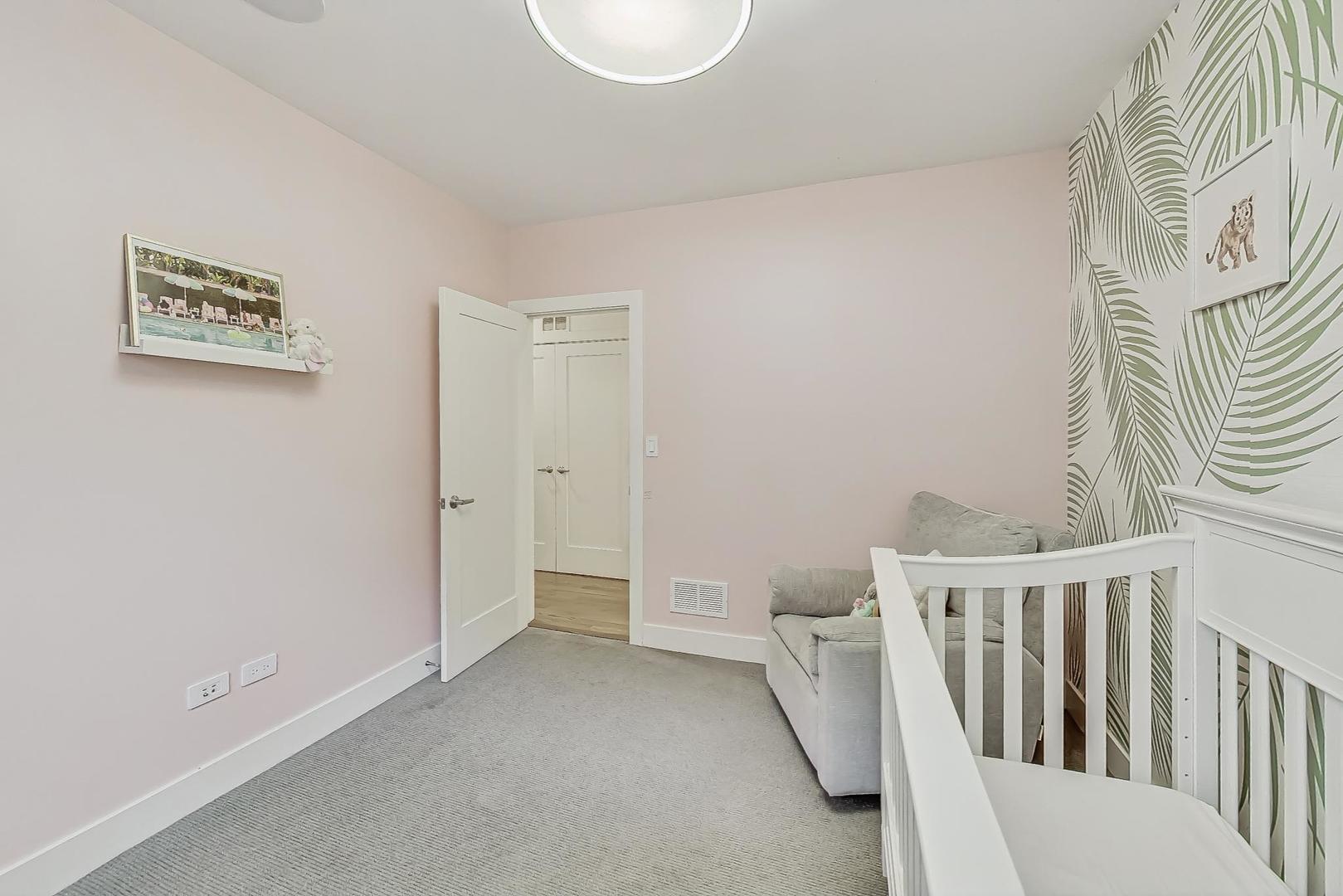 900 N Hoyne Avenue Unit: 1S