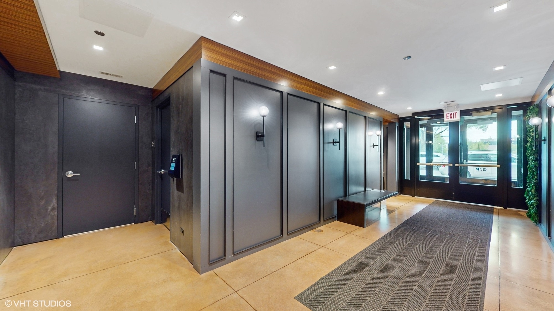 1400 W Monroe Street Unit: 5E