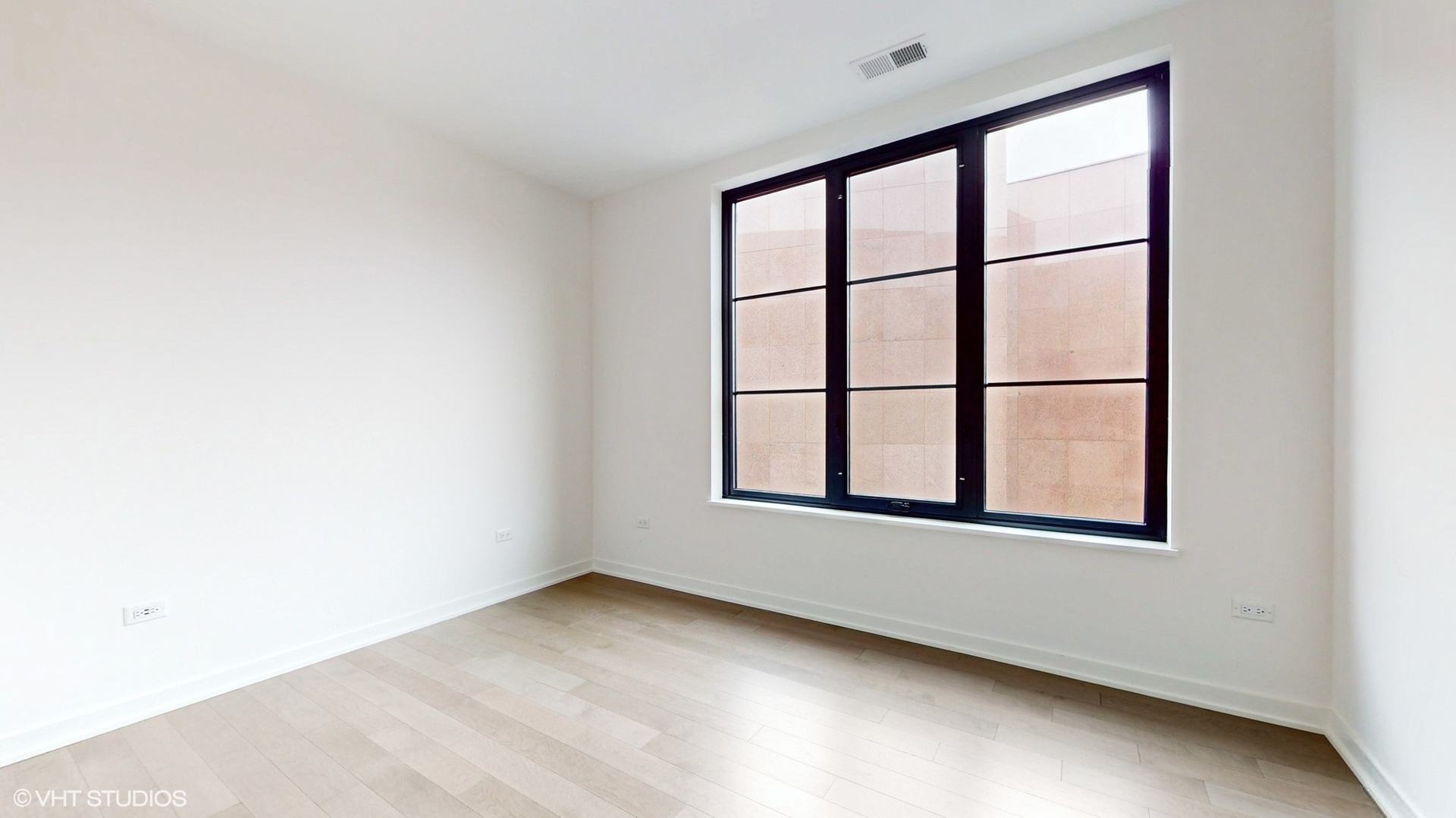 1400 W Monroe Street Unit: 5E