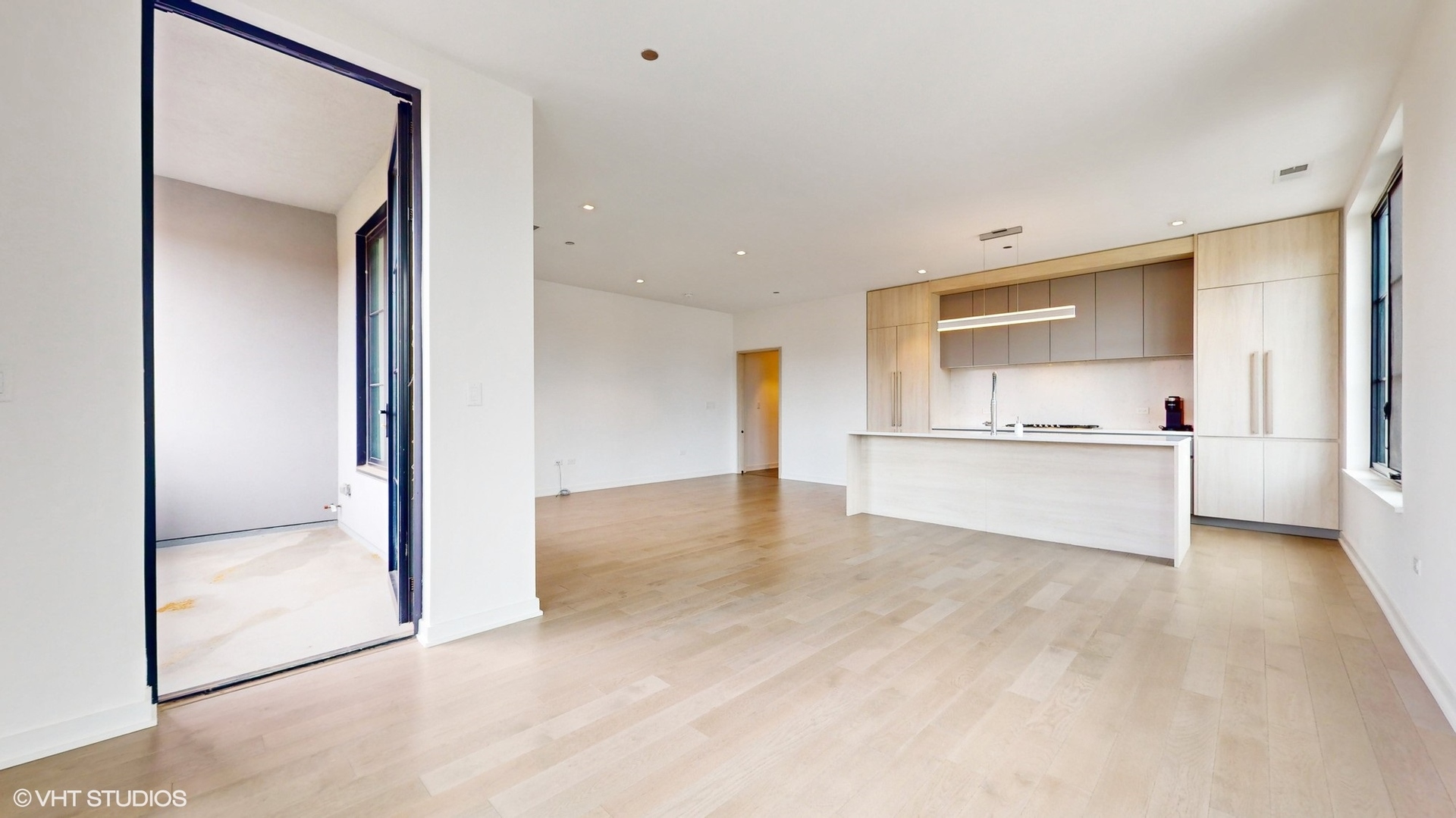 1400 W Monroe Street Unit: 5E