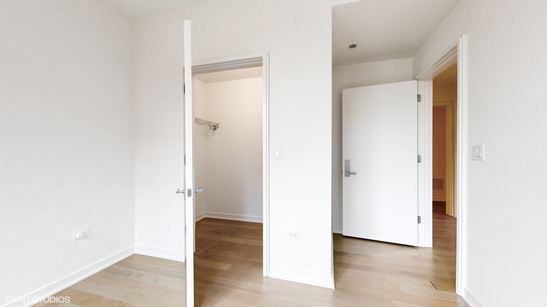 1400 W Monroe Street Unit: 5E