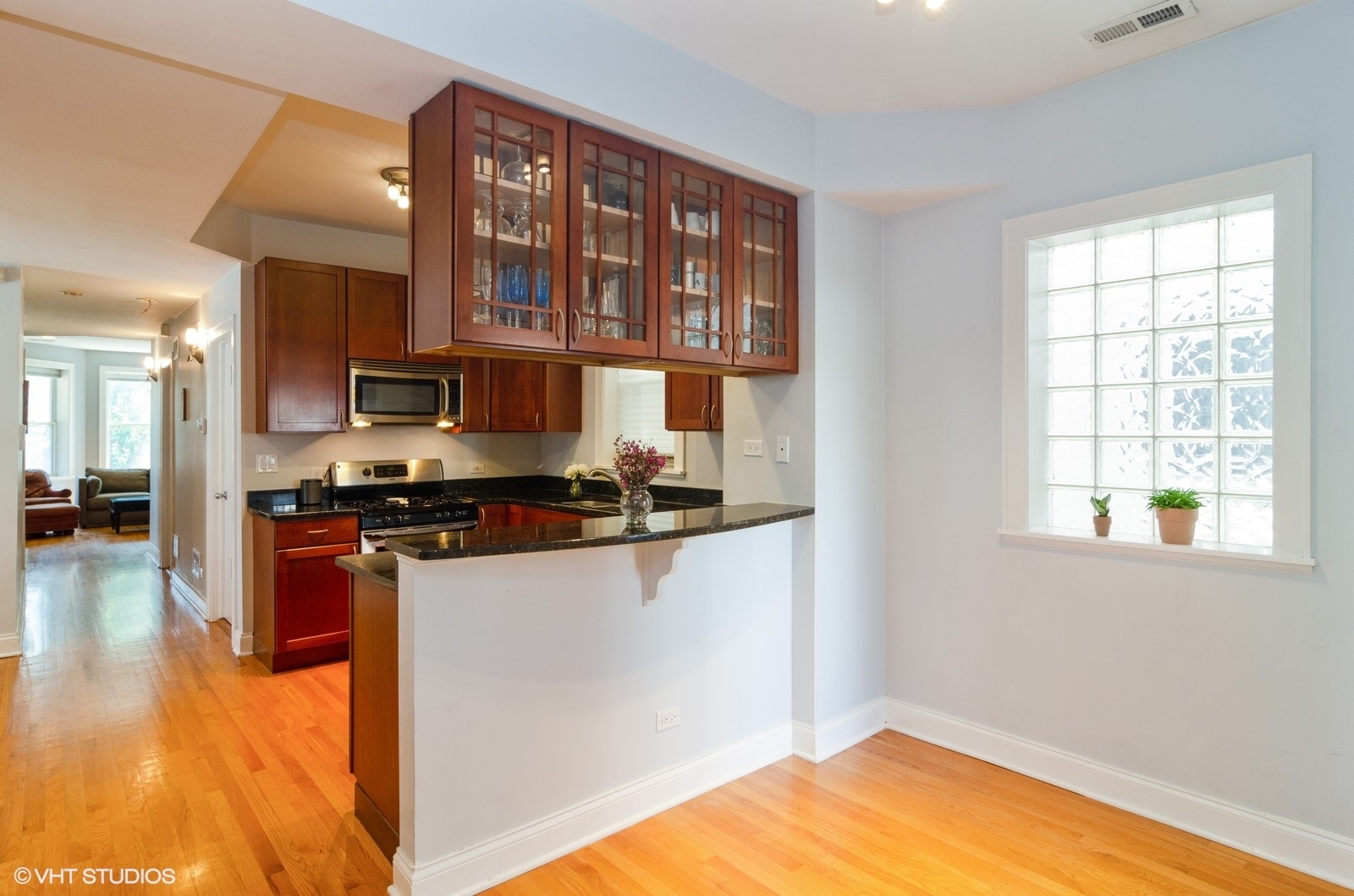 2228 N Seeley Avenue Unit: 2