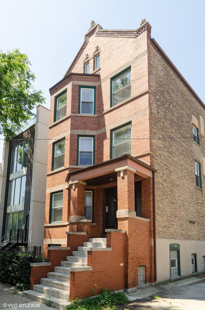 2228 N Seeley Avenue Unit: 2