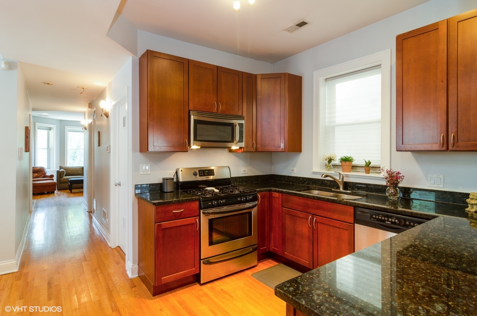 2228 N Seeley Avenue Unit: 2