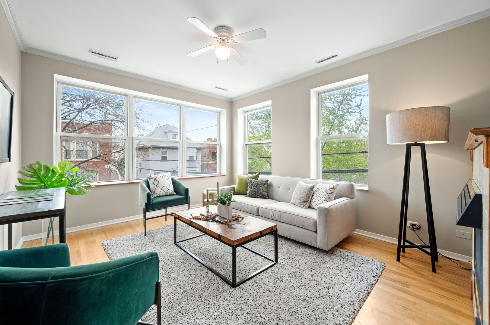 4544 N Troy Street Unit: 2