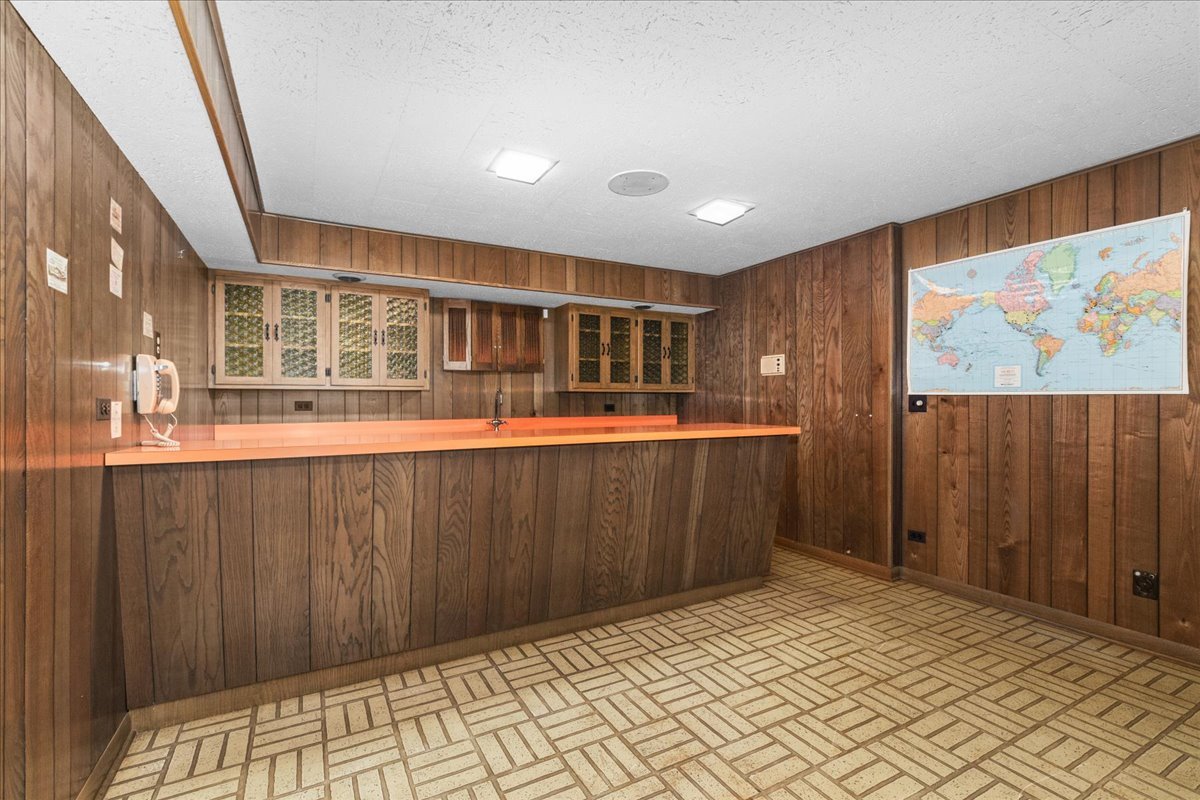 3227 Greenleaf Avenue