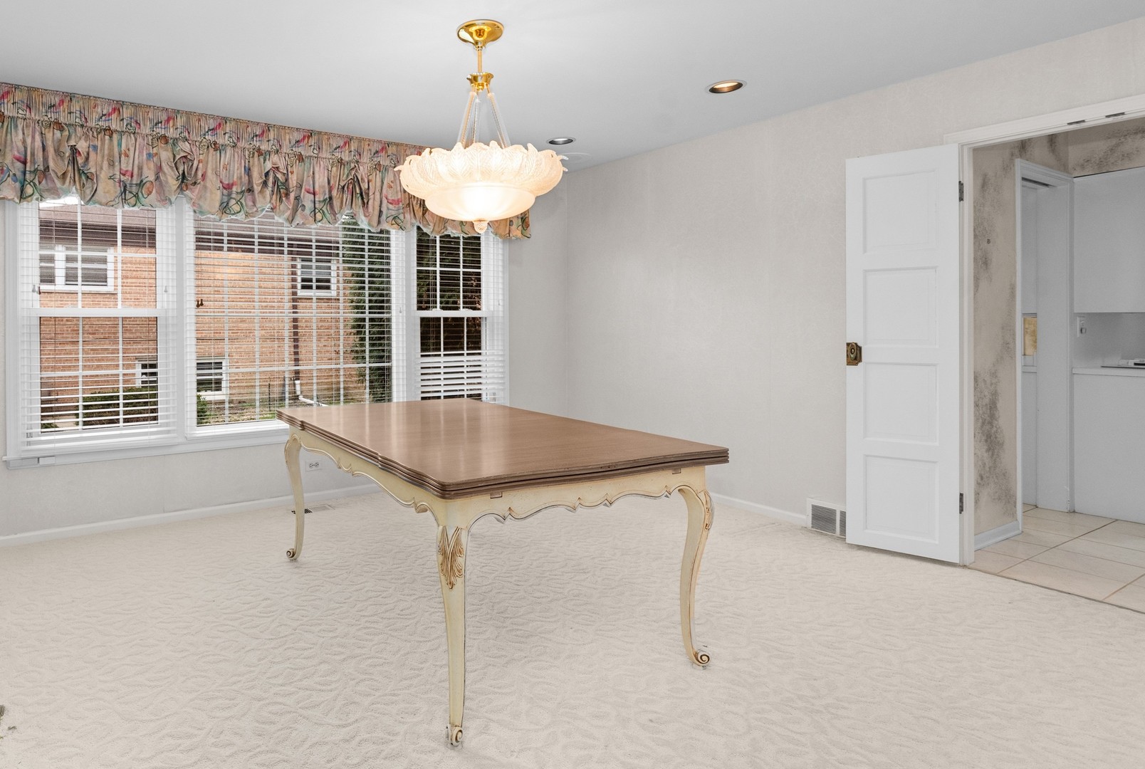 3227 Greenleaf Avenue