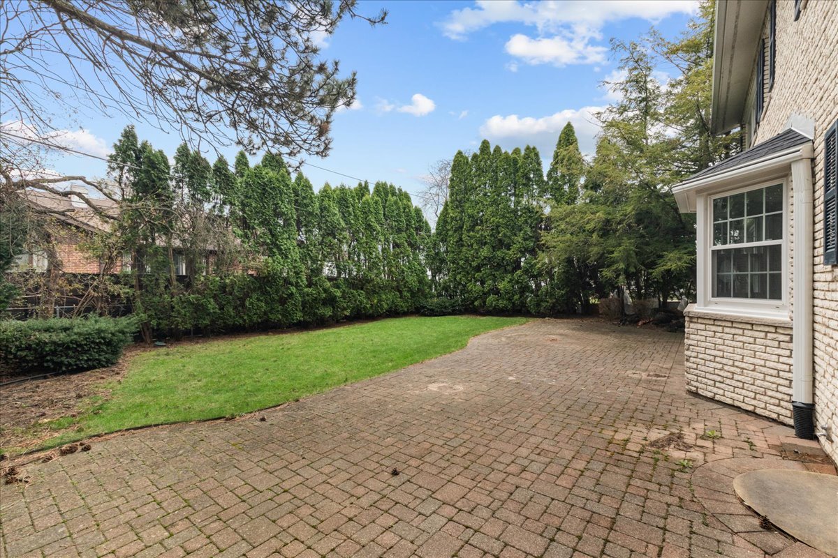 3227 Greenleaf Avenue