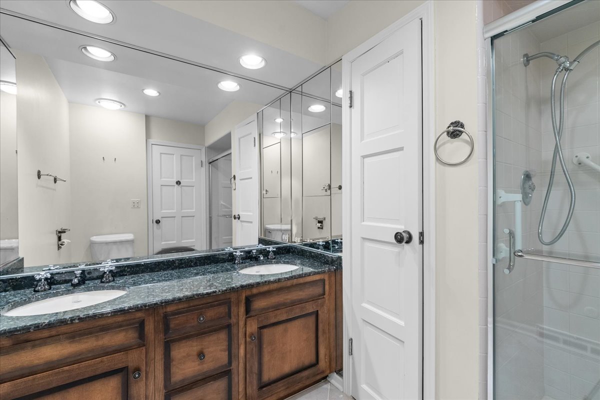 3227 Greenleaf Avenue