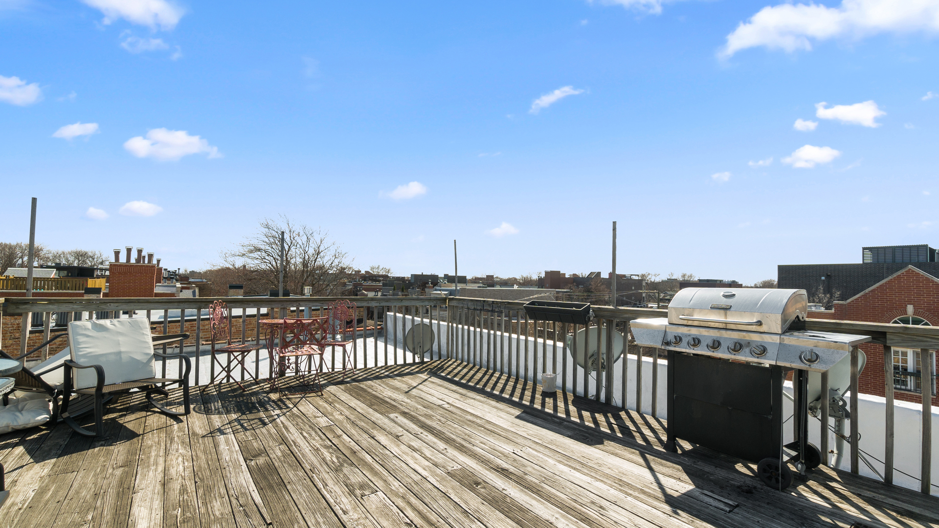 3951 N Greenview Avenue Unit: 3D