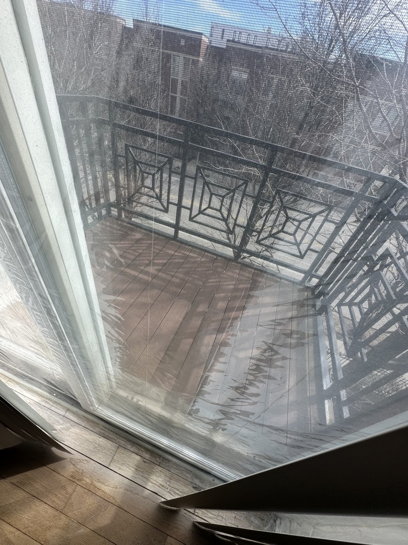 802 W University Lane Unit: 3B