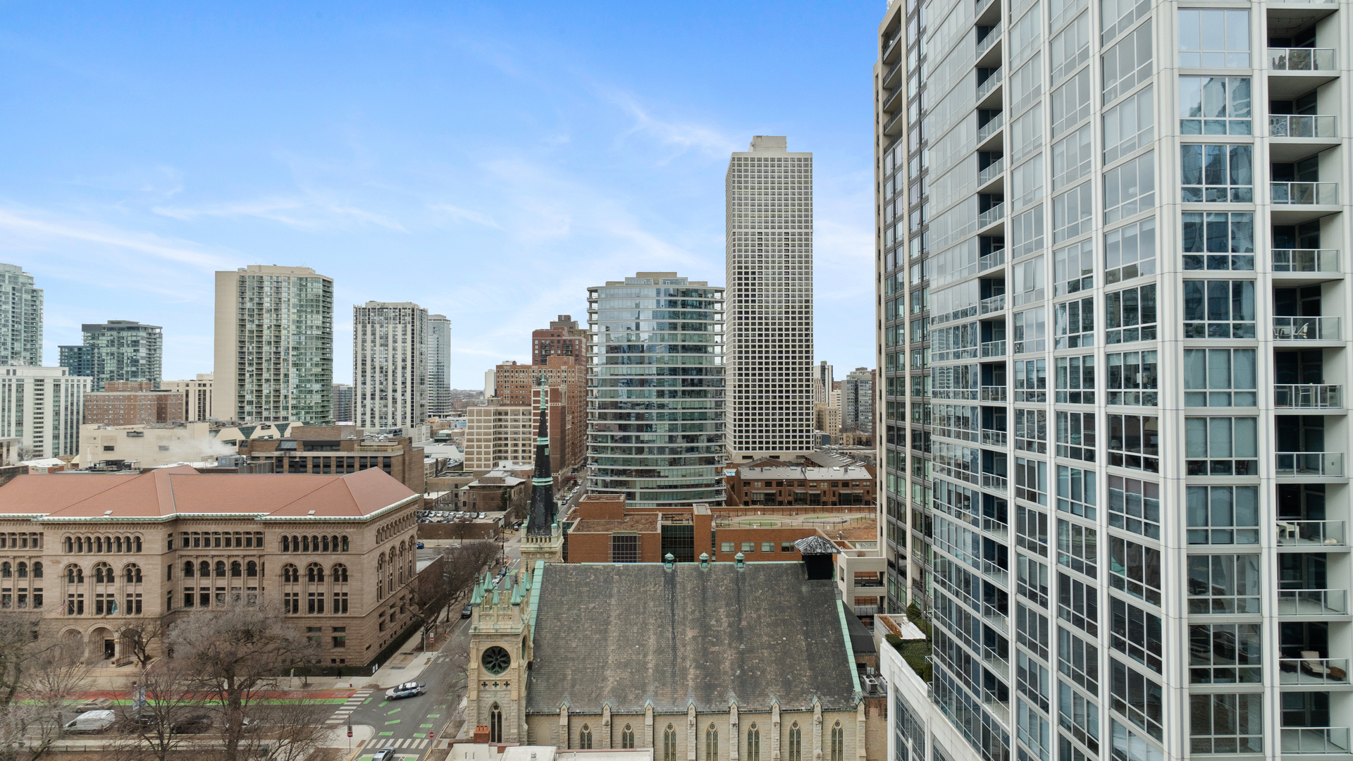 33 W delaware Place Unit: 18H