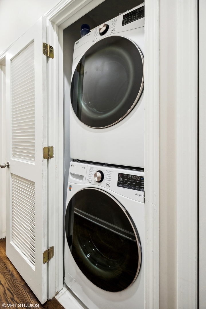 2256 W ERIE Street Unit: 1