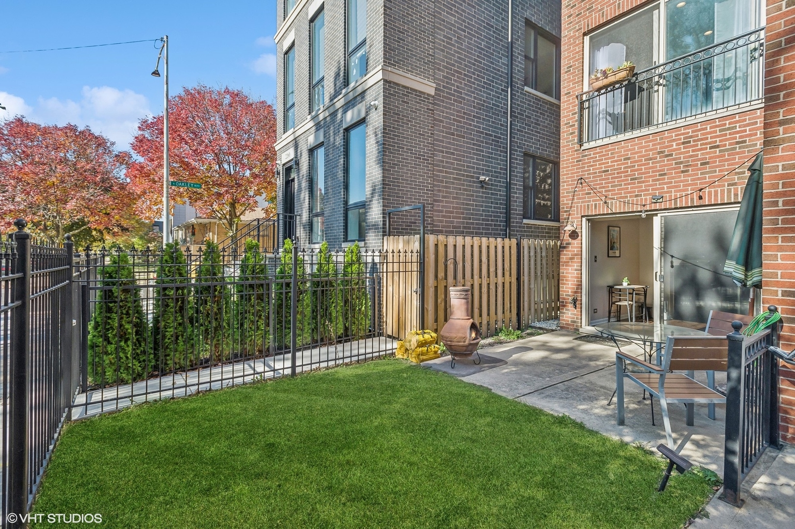 2256 W ERIE Street Unit: 1