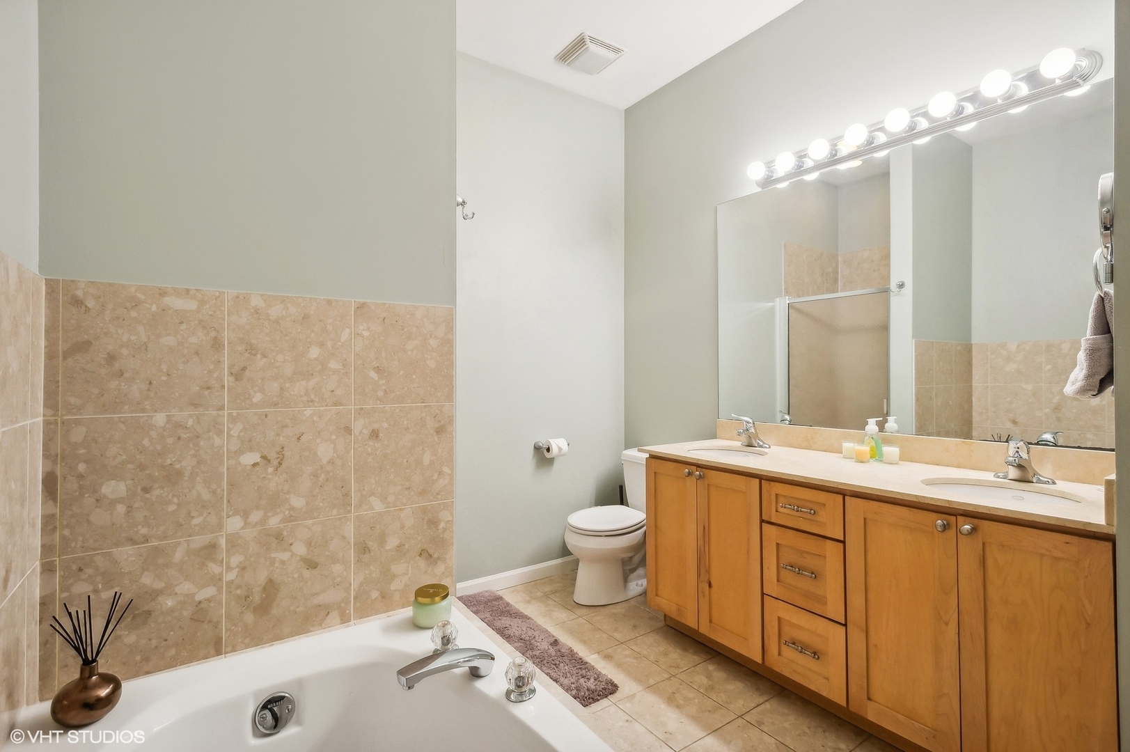 2256 W ERIE Street Unit: 1